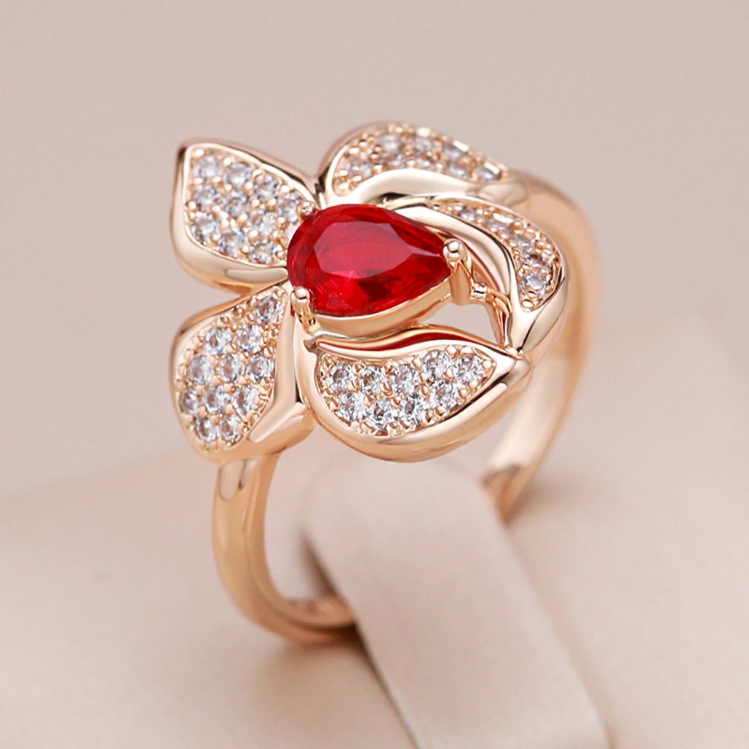 Anillo Elegante con Circonio Rojo Dorado