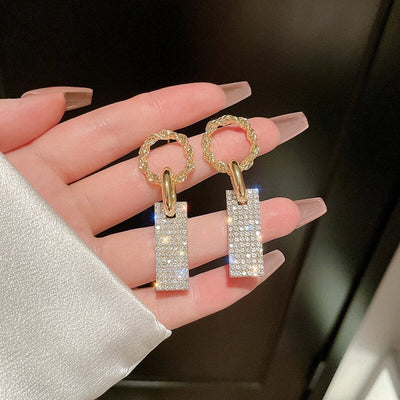 Aretes Circonitas Lujosas en Plata y Baños con Brillantitos Incrustados