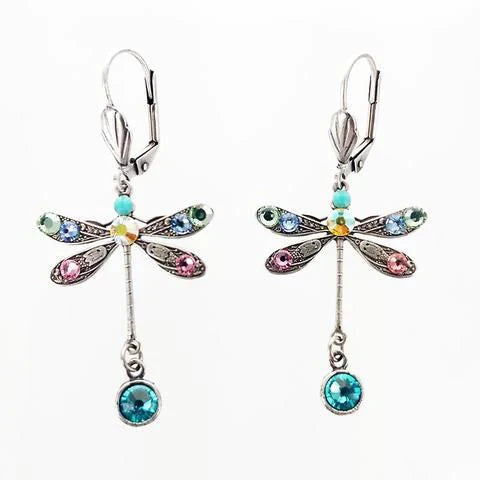 Elegantes Aretes Libélula Tallada