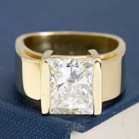Anillo Vintage Dorado con Cristal