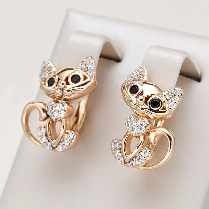 Aretes Gatitos Brillantes Elegantes en Oro