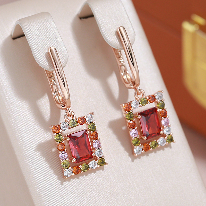 Aretes Elegantes Cúbicos con Cristal Rojo